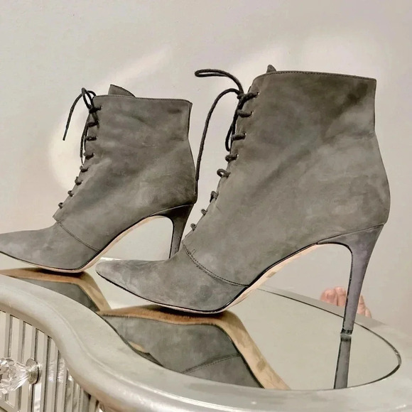 Gently Worn Gray Ava & Aiden Suede Ankle Boots - Picture 6 of 6